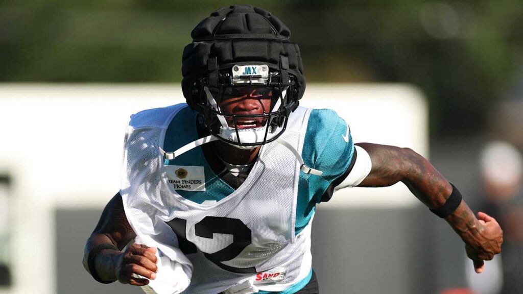 Davante Adams skeptical Jaguars’ Travis Hunter can play at ‘high level’ on both sides of ball for career Qwbt93t9xrdf7qepm9cf.jpeg