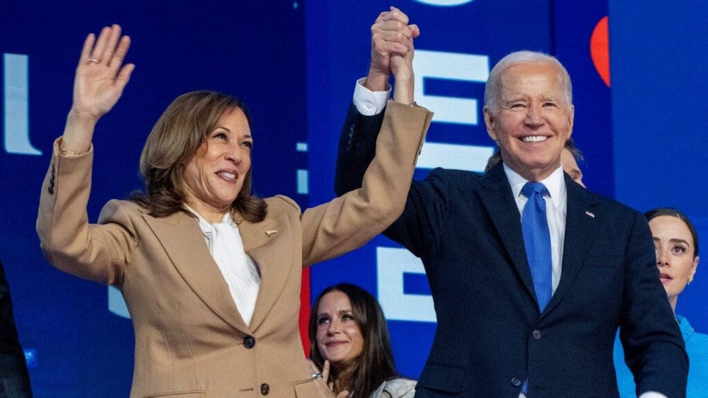 Joe biden kamala harris democratic convention chicago aug 19 2024 e1725021013849.jpg