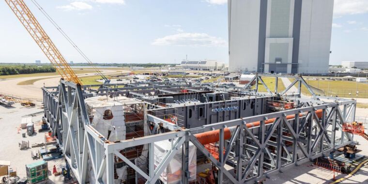 NASA has to be trolling with the latest cost estimate of its SLS launch tower Ksc 20240424 ph ilw01 0053medium 760x380.jpg