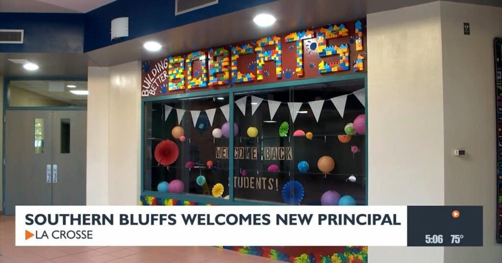 news8000.comSouthern Bluffs welcomes new principalFacebook · Twitter · WhatsApp · SMS · Email; Print; Copy article link; 
Save. Most Popular. Vernon County crash leaves two people injured….9 hours ago 66d63c8004232.image .jpg