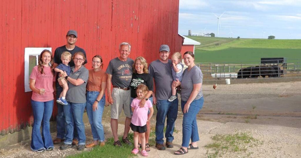 AgUpdateWay We Live: Kerns dedicated to rural lifestyleEditor's note: This is part of a series featuring winners of the Iowa State Fair Way We Live award for 2024. Iowa Farmer Today is a sponsor….1 day ago 66f64f4a5f7ff.image .jpg