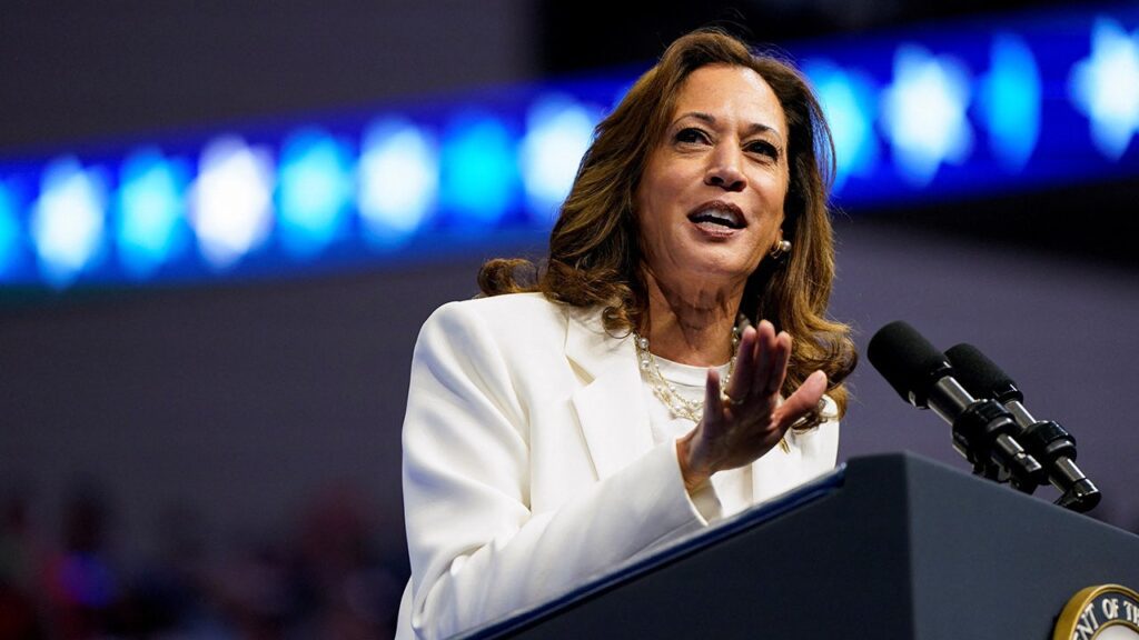 Donald Trump Kamala Harris 2024 Election Rally 02.jpg