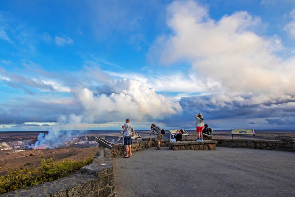 Havo 20170915 Viewing Lava Lake Halemaumau.jpg