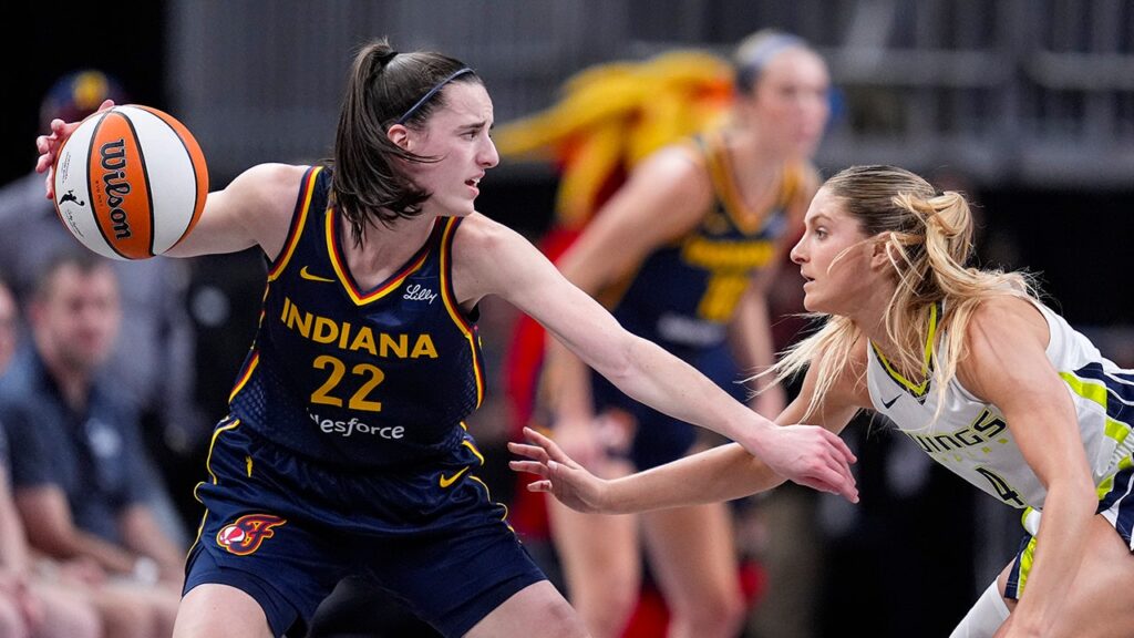 Caitlin Clark scores career-high 35 points, sets WNBA rookie single-season scoring record Cdc268c4 Caitlin Clark11.jpg