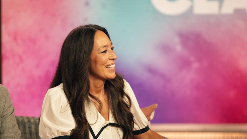 Joanna Gaines Fans Are “Obsessed” With Her Latest Career News F09eae126c0ee02e4ce1e9967a0dd102.jpeg