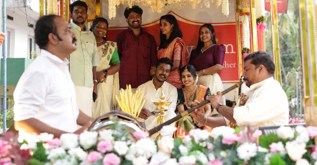 When newly-wed couple, met through M4Marry, re-appeared in wedding grandeur | Lifestyle News Ma4mary Wedding Athachamayam 01 C.jpg