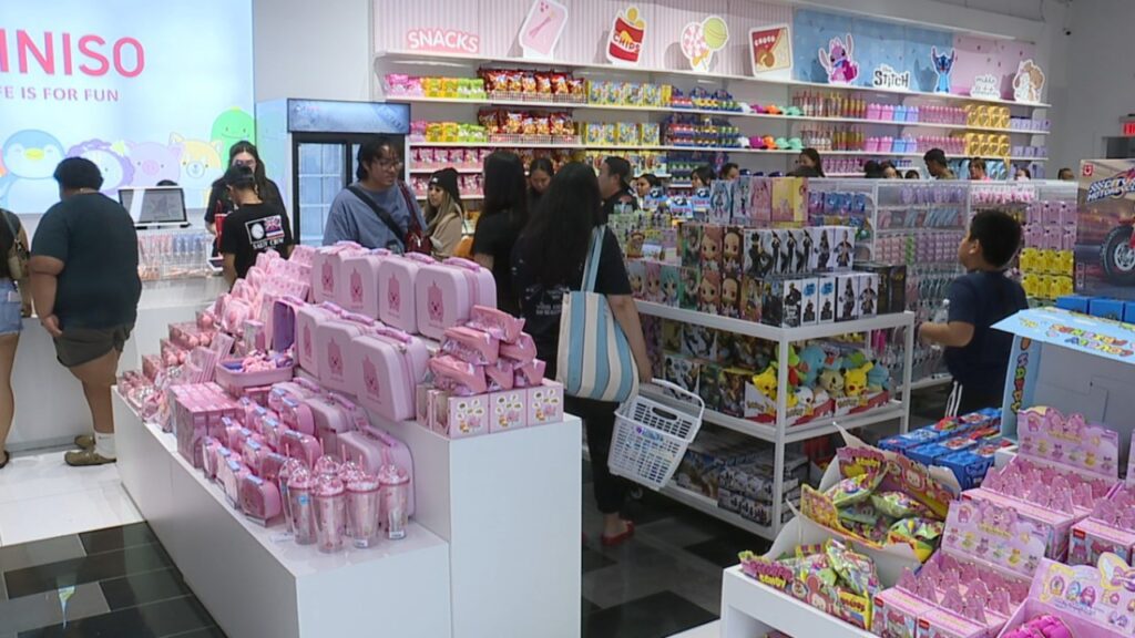 Popular Asian lifestyle brand opens first Hawaii store Miniso.jpg