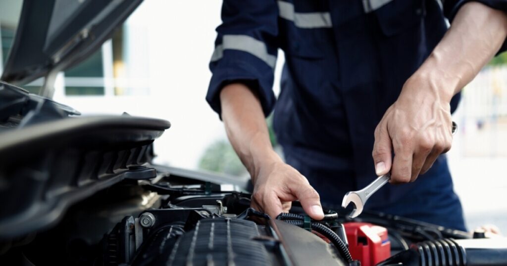 Inside the life of an auto technician Urlhttp3a2f2fewscripps Brightspot.s3.amazonaws.com2f442fb22f918802484362b203b1a76ab5f0d22fs.jpeg