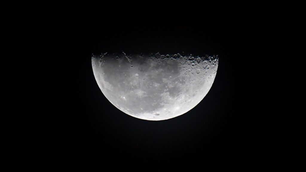 A new ‘mini-moon’ comes to Earth this fall : NPR Urlhttp3a2f2fnpr Brightspot.s3.amazonaws.com2f8d2f3f2fcf9c8c624d6587afa80d60ba0f032fgettyim.jpeg