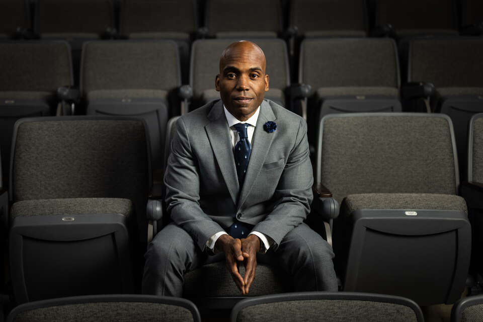 In the News: Yohuru Williams on the VP Debate Navigating Immigration, Racial Justice and Culture War Flashpoints – Newsroom 230330mrb168 010.jpg