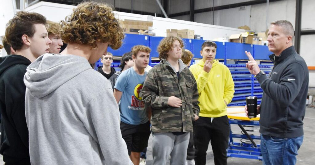 The News-EnterpriseStudents tour manufacturing facilities for glimpse at career optionsHigh school students from area schools got a glimpse into the world of 
manufacturing. The students were given tours at select manufacturing….11 hours ago 670ec403a1e57.image .jpg