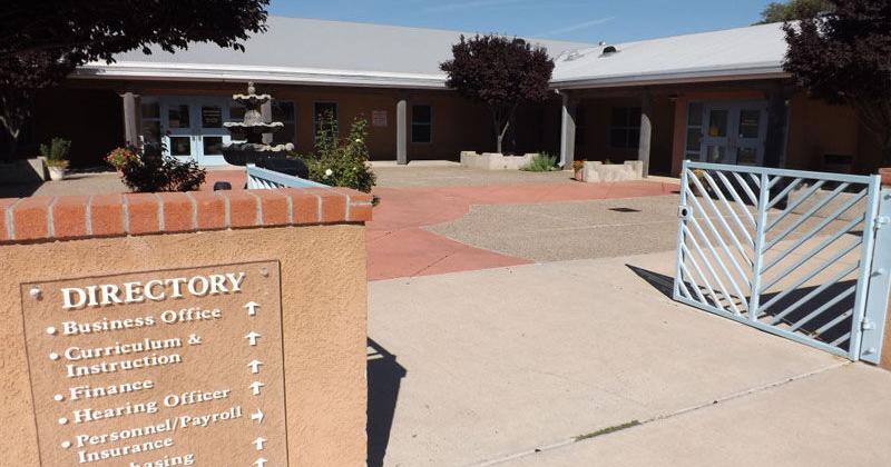 Valencia County News BulletinSafety, policy concerns clash regarding SRO take-home vehiclesSchool resource officer take-home vehicles have been a subject of dispute
between the Los Lunas Schools Board of Education, SROs within the….1 hour ago 670ff4dc67a5e.preview.jpg