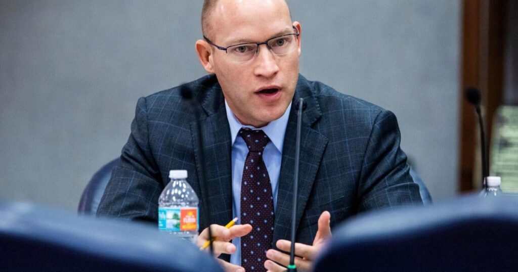 yoursun.comCOLUMN: Education doesn’t need party labelsCan you name any public office that used to be non-partisan and has been
improved by having political parties compete for it?.5 hours ago 6711326e16780.image .jpg