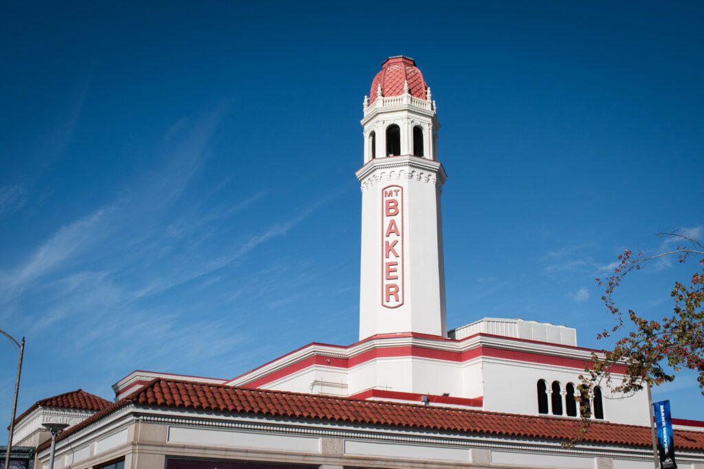 Lifestyle Lookout: An art show, live music and a meet-and-greet with a local author Dsc 1504.jpg