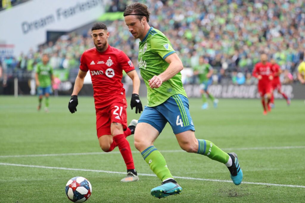 Gustav Svensson And Jonathan Osorio 2019 Mls Cup Centurylink Field Seattle November 10 2019.jpg
