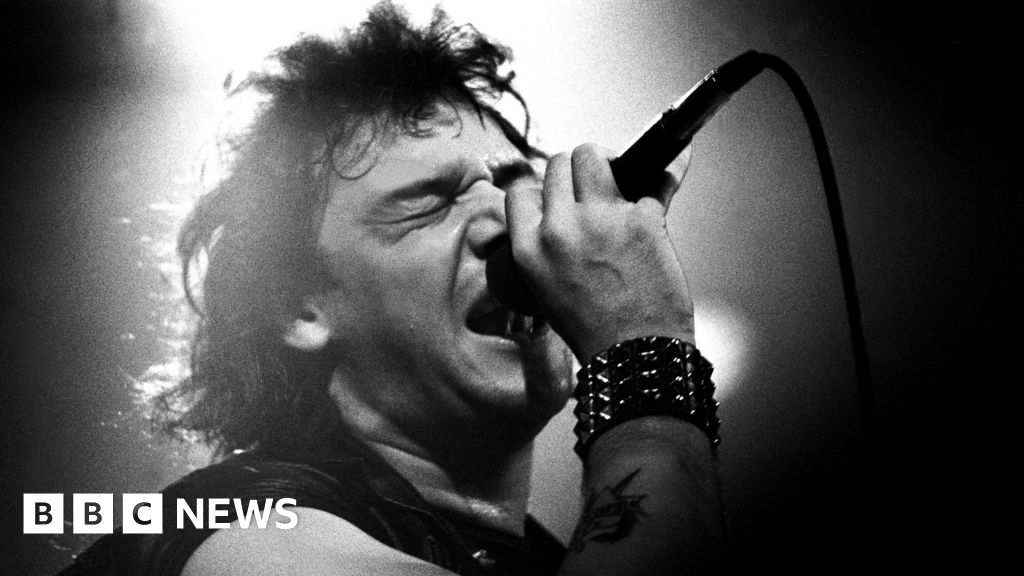 Original Iron Maiden singer Paul D’Anno dies, aged 66 Af0096d0 8fc7 11ef 80a8 4be99bc37a5c.jpg