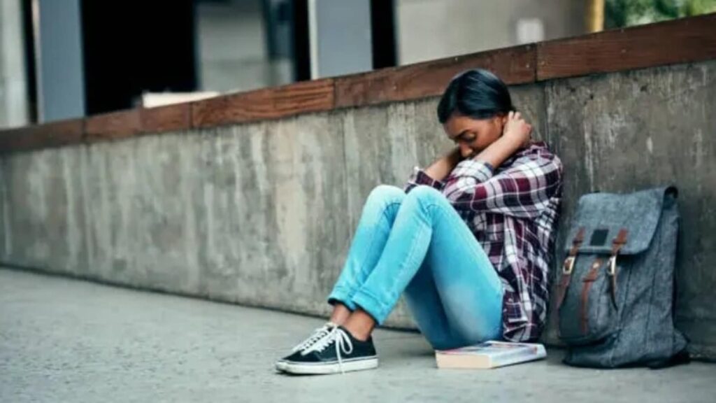 Struggling with anxiety and stress in college? Here’s how eating right and working out can help | Health Anxiety 1729423088782 1729423104758.jpg