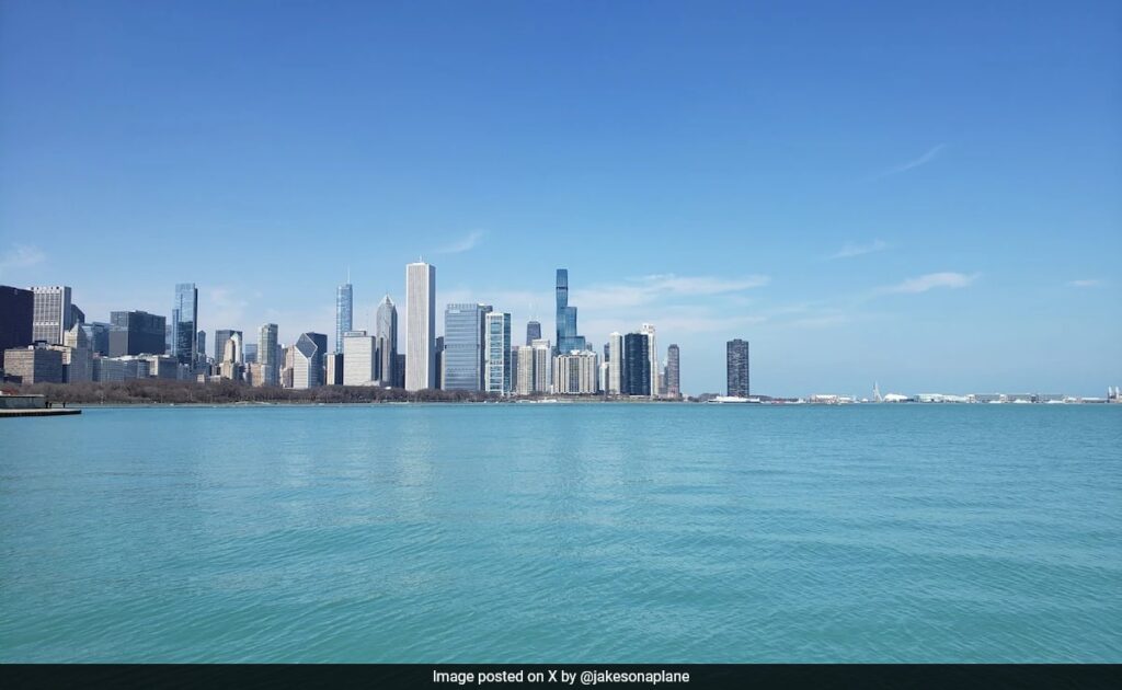 Scientists Confirm Discovery Of 40 Huge Craters At The Bottom Of Lake Michigan Ao6jrja8 Lake Michigan 625x300 02 October 24.jpeg