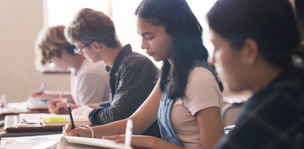 Crucial topics are missing from teens’ education on sex and reproductive health in England File 20241002 16 Yeytks.jpg