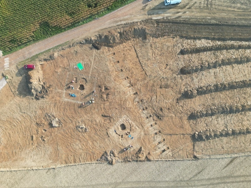 Archaeologists uncovered largest Bronze Age burial site of Nitra culture in Czech Republic Largest Bronze Age Burial Site Of The Nitra Culture Min.jpg