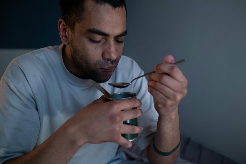 Nutritionist reveals powerful impact of ‘changing your speed of eating and not your actual diet’: Slower is better | Health Man Eating Fast Slow 1728275370753 1728275370968.jpg