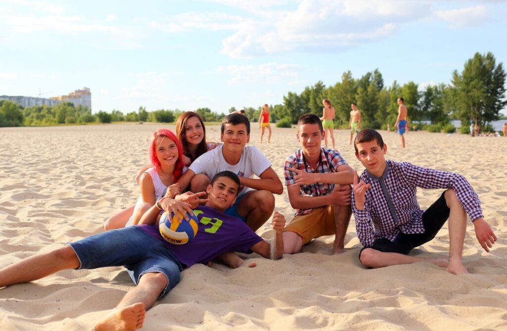 Adolescent and young adult health Teens Credit Vladimir Pustovit.tmb 1200v.jpg
