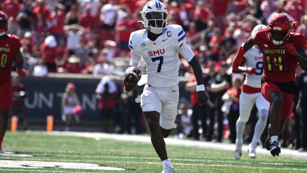 Jennings has best game of career as SMU holds on to beat No. 22 Louisville 34-27 Urlhttps3a2f2fassets.apnews.com2ff82f212ff4dc308eb22f4b932a2964b092792f37c60df27c4649fdb2d8.jpeg