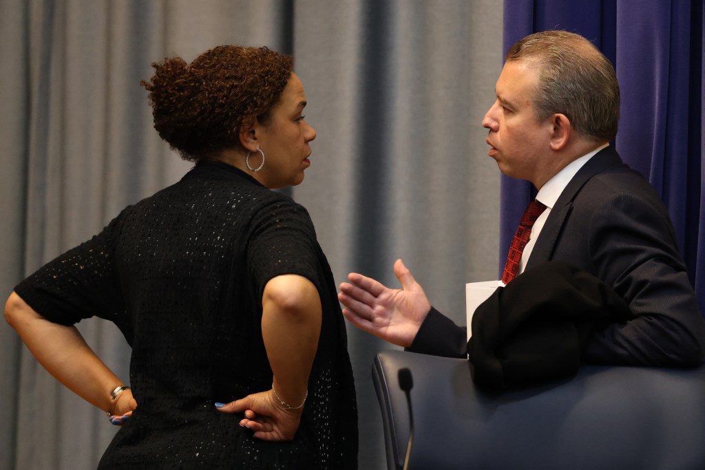 Chicago Public Schools turmoil continues at board meeting Ctc L Cps Board Meeting46 209862512.jpg