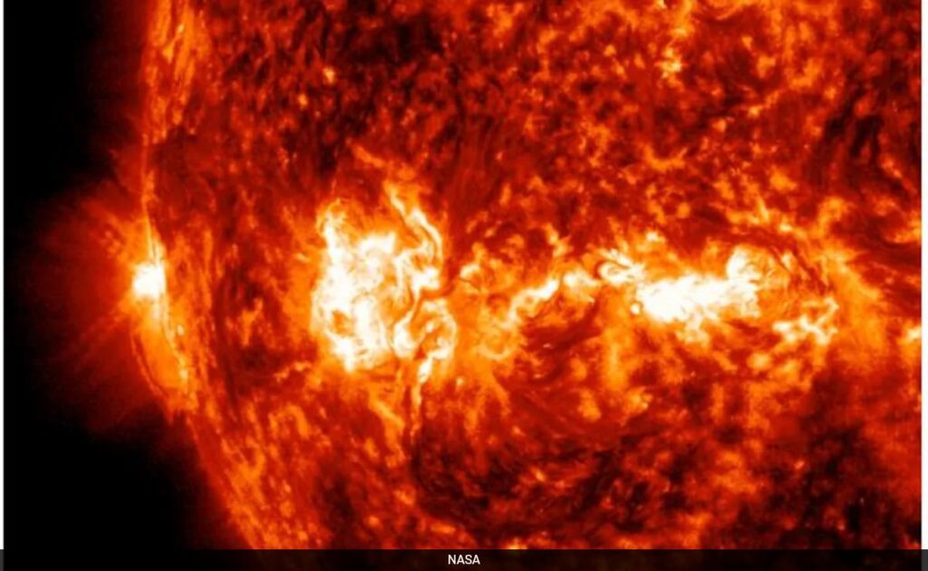 Powerful Solar Flare Disrupts Radio Signals And Poses Global Infrastructure Risks D55bqsgg Solar Flare 625x300 08 November 24.jpeg