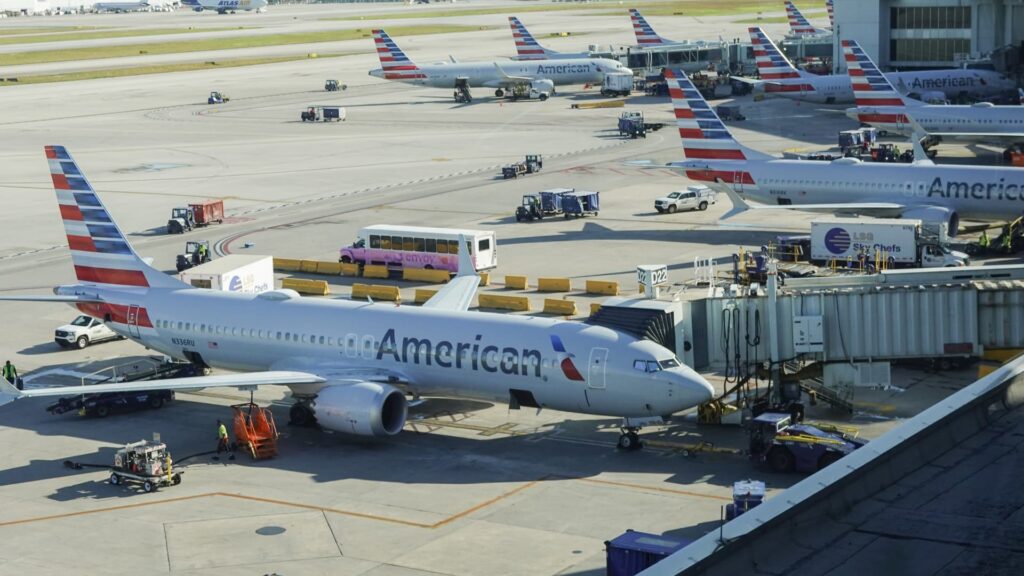 American Airlines temporarily grounded flights due to technical glitch 108053071 1729871844336 Gettyimages 2181013387 Dsc07056 Ph1mon8k.jpeg