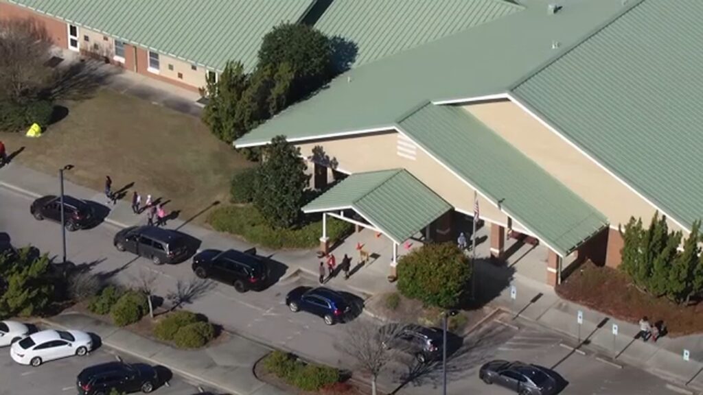 15620277 120324 Wtvd Early Dismissal 12p Img.jpg