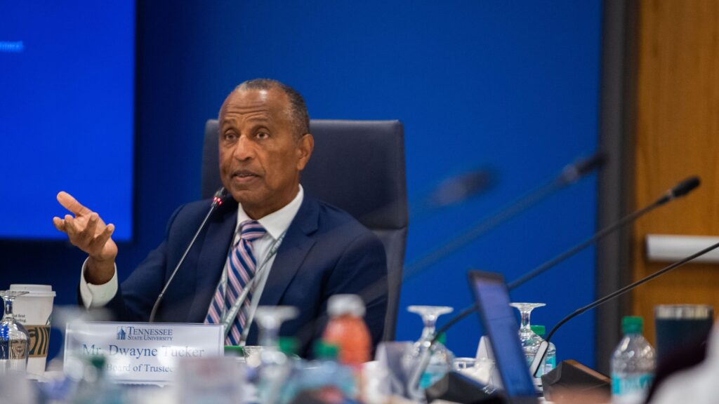 75307162007 Tsu Board Meeting 2.jpg