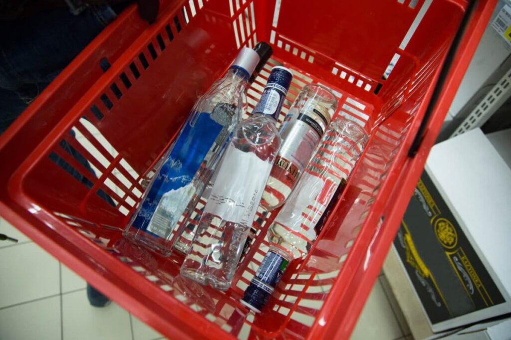 Alcohol Alcohol.tmb 1200v.jpg