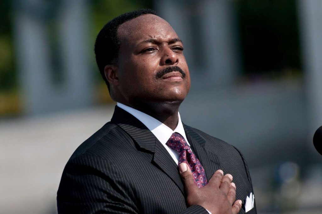 NBC Anchor Leon Harris Taking Leave of Absence After Concerning Broadcast Leon Harris Tout 120324 760b270cee23497ba3cf3e7e62c8b056.jpg