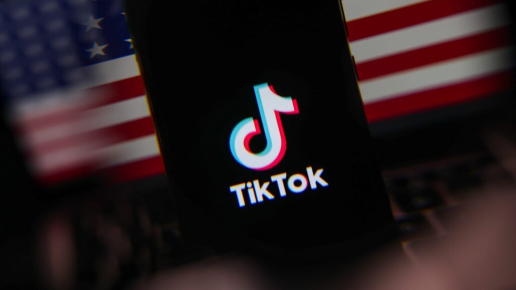 TikTok says it will go dark on Sunday unless Biden intervenes 108088667 1737155237224 Gettyimages 2193815443 Zawrzel Tiktoklo250117 Npdzk.jpeg