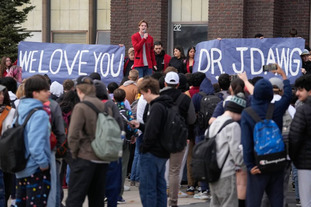 Https3a2f2fcloudfront Us East 1.images.arcpublishing.com2fsltrib2fzqm4c5cjh5cmve6wkd25tvvili.jp .jpeg