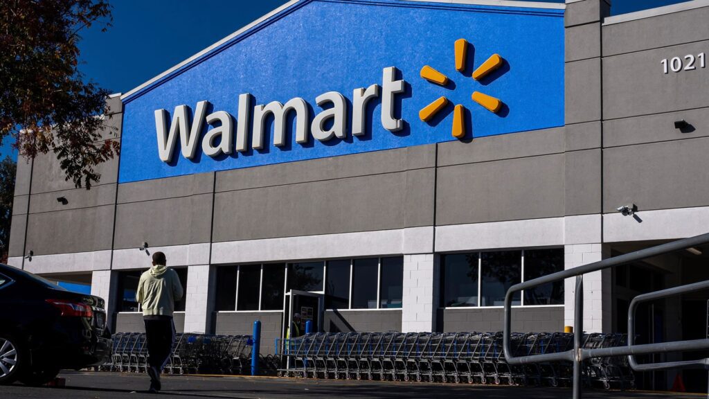 108064945 1732021479868 Gettyimages 2184827666 Walmart Earns.jpeg