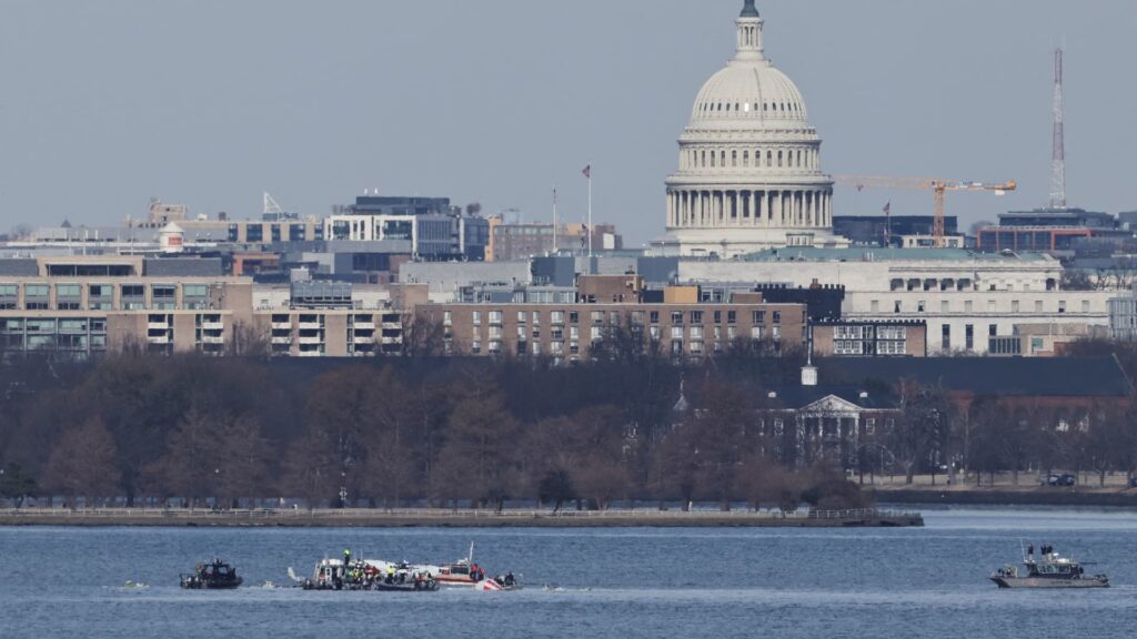 108095732 17383462452025 01 30t191251z 586267804 Rc2ikcah30h9 Rtrmadp 0 Usa Crash Washingtondc.jpeg