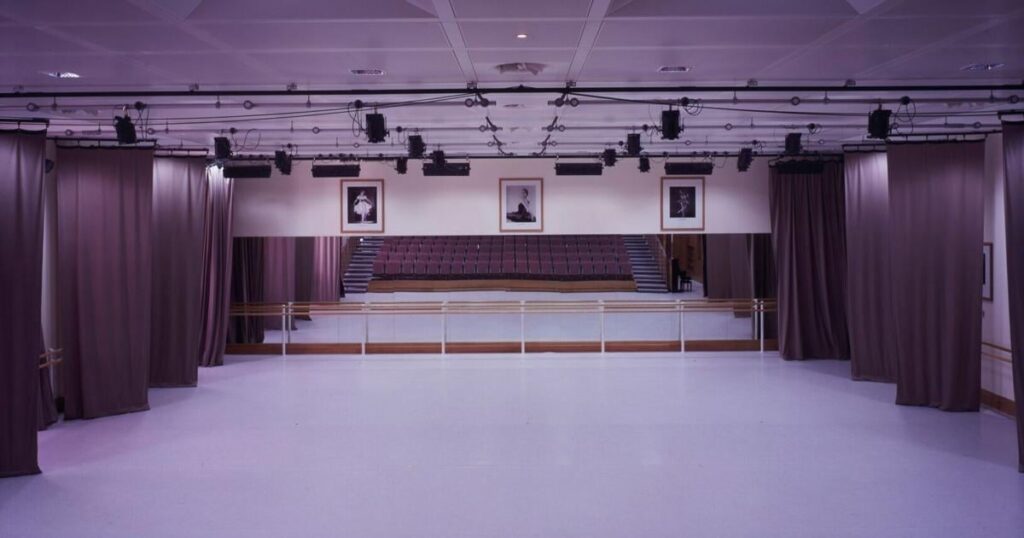 Britain’s top ballet school settles body-shaming lawsuit with former student | Lifestyle 679cee8850347.image .jpg