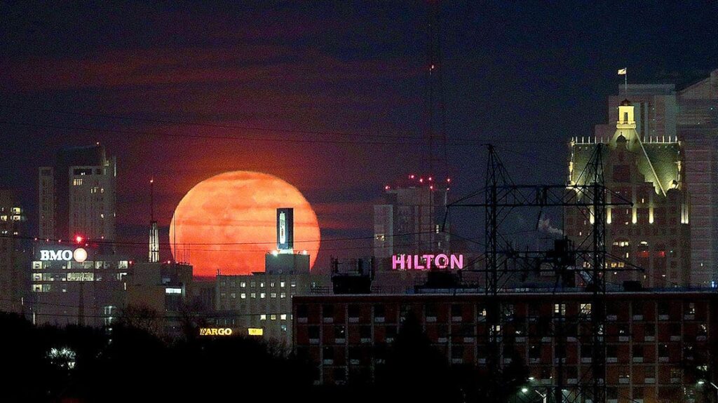 Here’s when, how to see the snow moon rise 78382253007 Usatsi 20785476.jpg