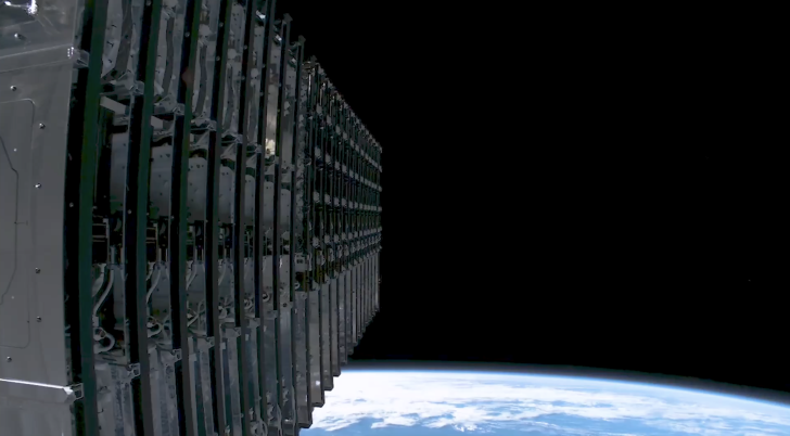SpaceX’s Video Of Starlink Satellites In Space Is So Good It Looks Fake Spacex Starship Internet 728x402.png