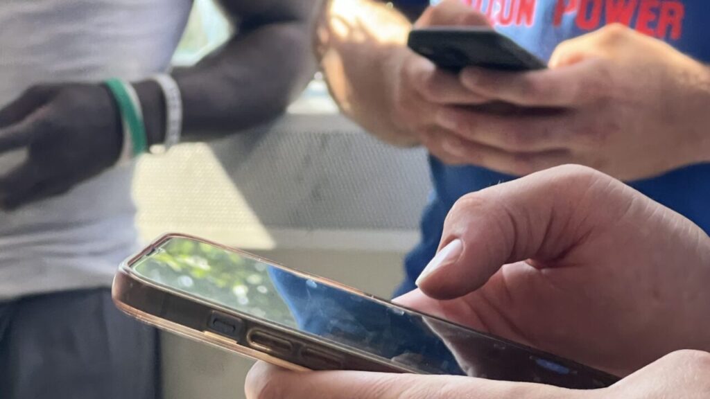 Cell Phone Use In School Scaled E1723746872873.jpg