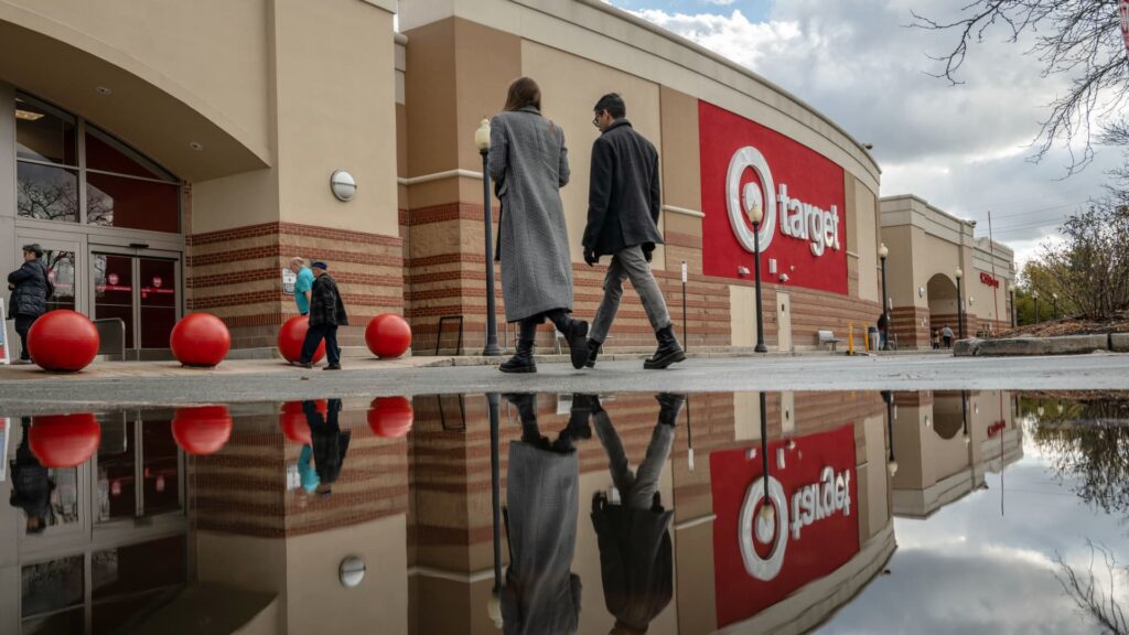 108068792 1732715204514 Gettyimages 2186409060 Target Shoppers.jpeg