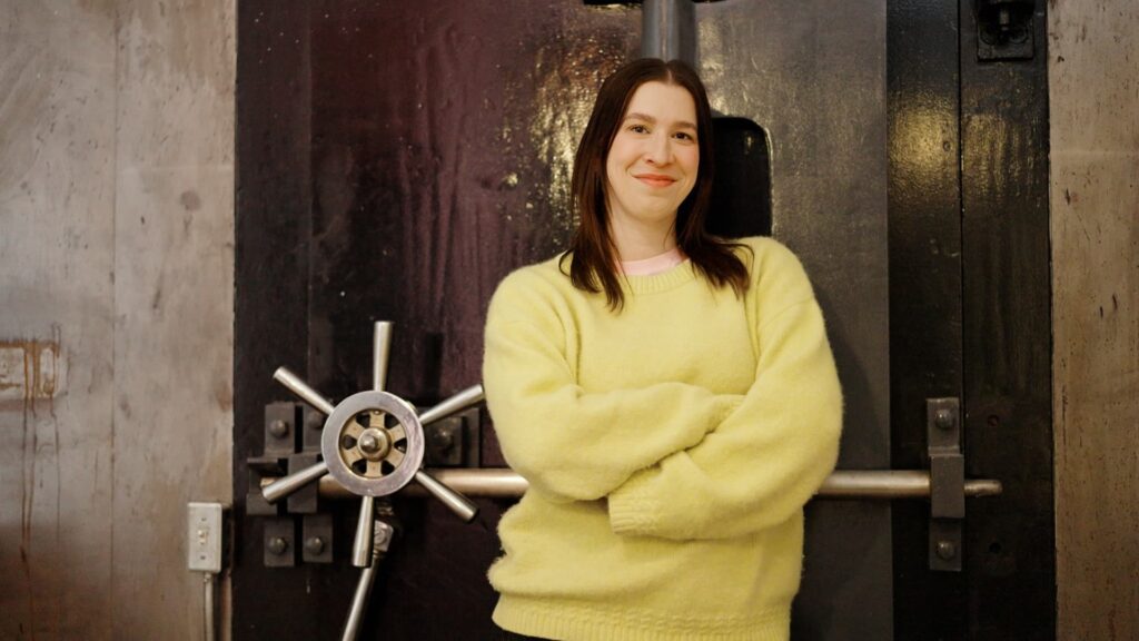 33-year-old pays $3,100 a month to live in an old bank 108122378 1743101492986 still1.jpg