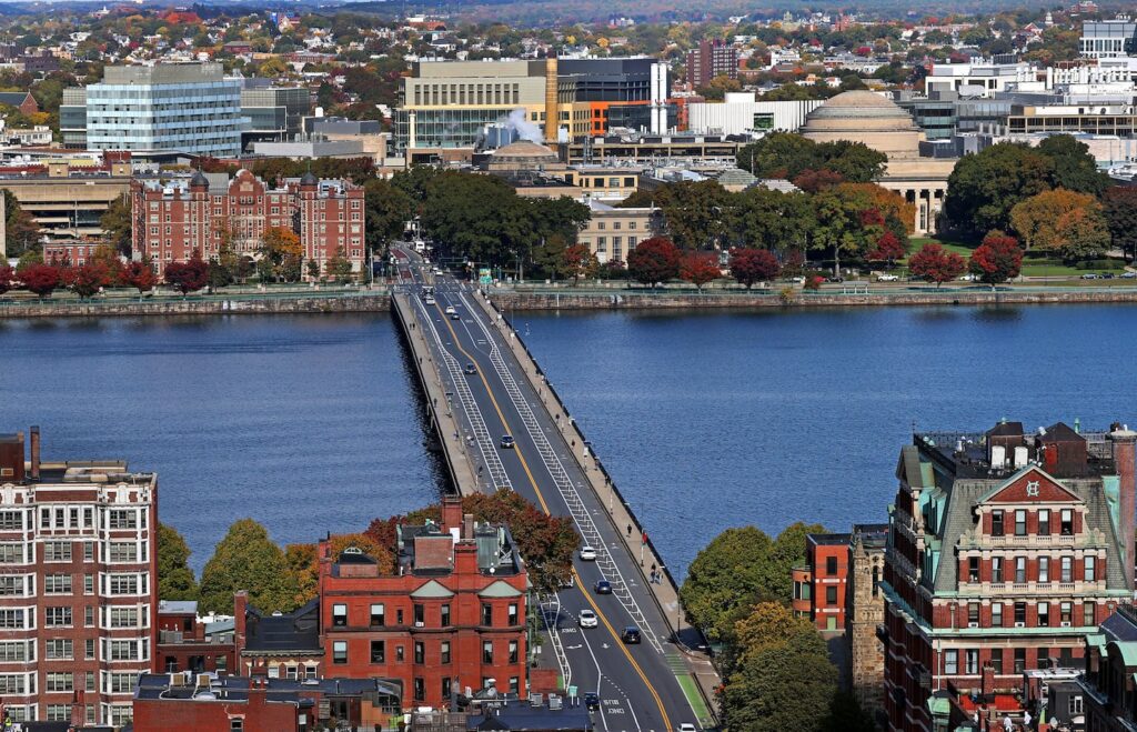 At some colleges, enrollment tops 30 percent or more Squmqkpcaxf3w5lbum6ddjqj2q.jpg