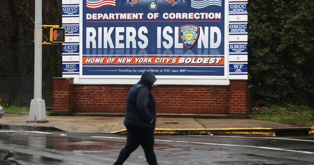 NYC Mayor Eric Adams says 1 of 4 jails to replace Rikers will be a “state-of-the-art mental health facility” Gettyimages 661766926.jpg