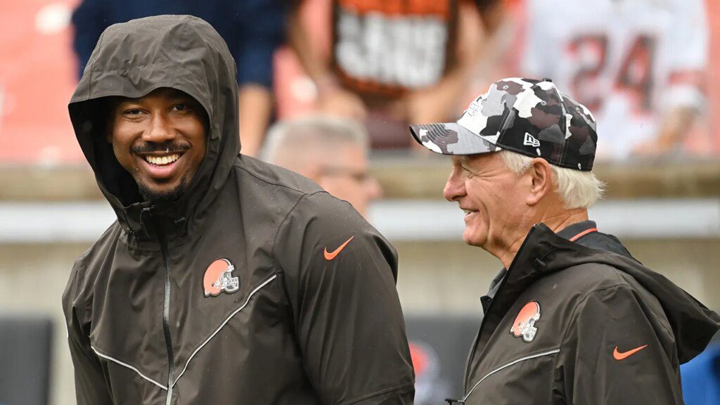 Myles garrett jimmy haslam.jpg