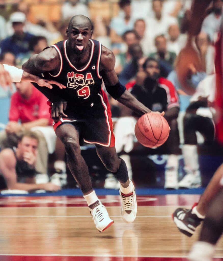 Dream team 1992 us mens olympic basketball team gold medal barcelona michael jordan.jpg
