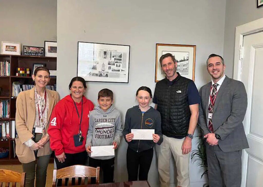 Outstanding Physical Education Students of the Year 1 gym0509.jpg