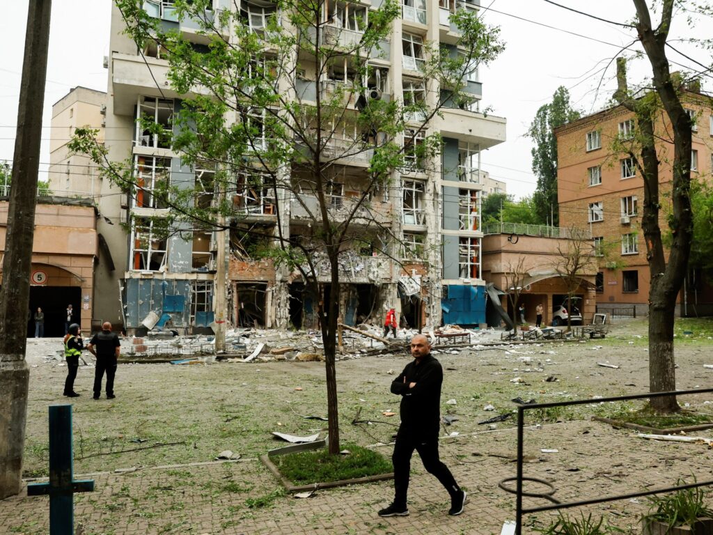 2025 05 25t035427z 1498327584 rc2roeam8a5s rtrmadp 3 ukraine crisis attack kyiv 1748151776.jpg